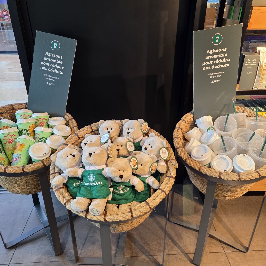 Starbucks · Photos 9