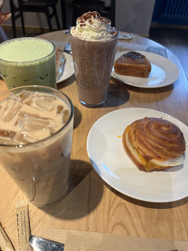 Starbucks · Photos 19